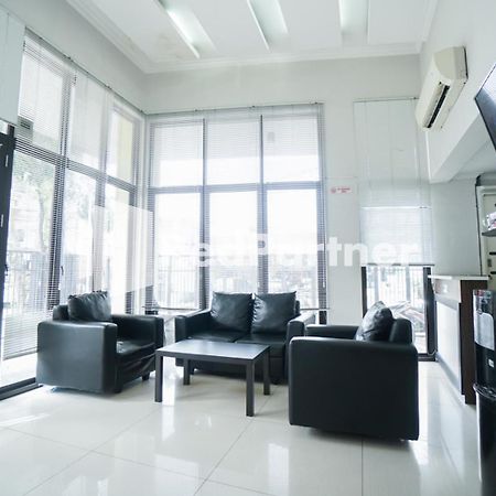 Toba Mansion Syariah Near Benhil Redpartner Ξενοδοχείο Τζακάρτα Εξωτερικό φωτογραφία